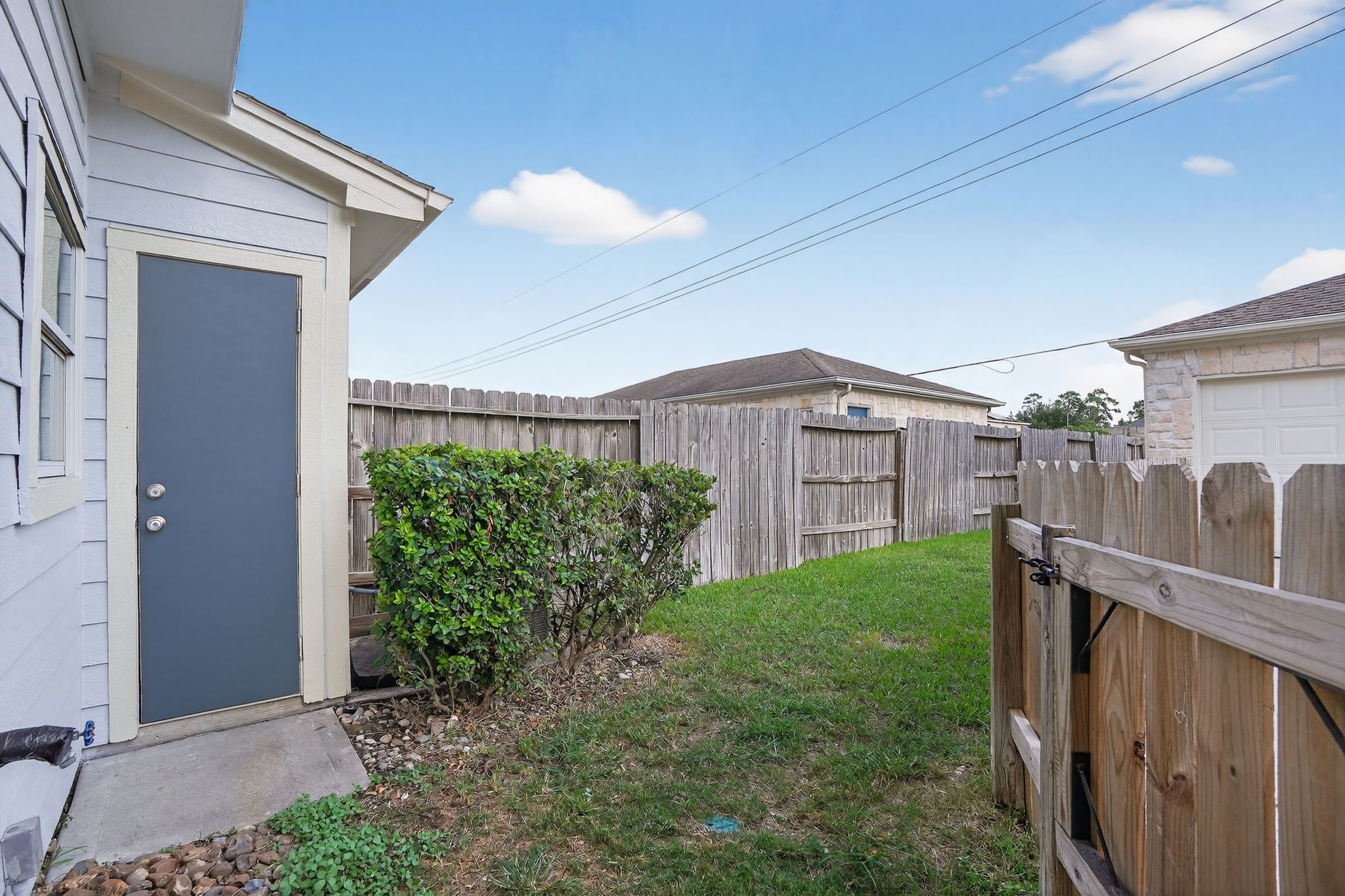2814 Legends Crest Drive Spring, TX 77386 - Photo 32 of 34 walk way from house to garage