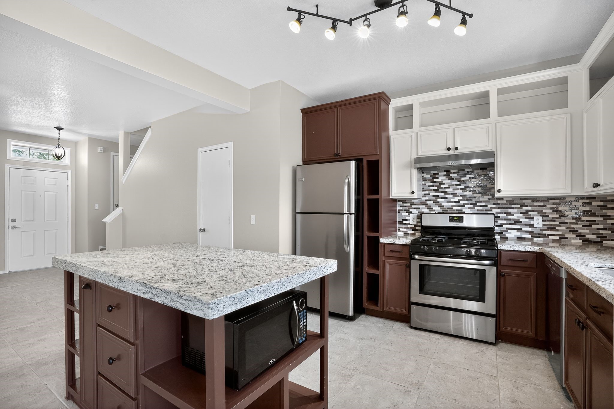 2814 Legends Crest Drive Spring, TX 77386 - Photo 6 of 34 Custom island with granite counters