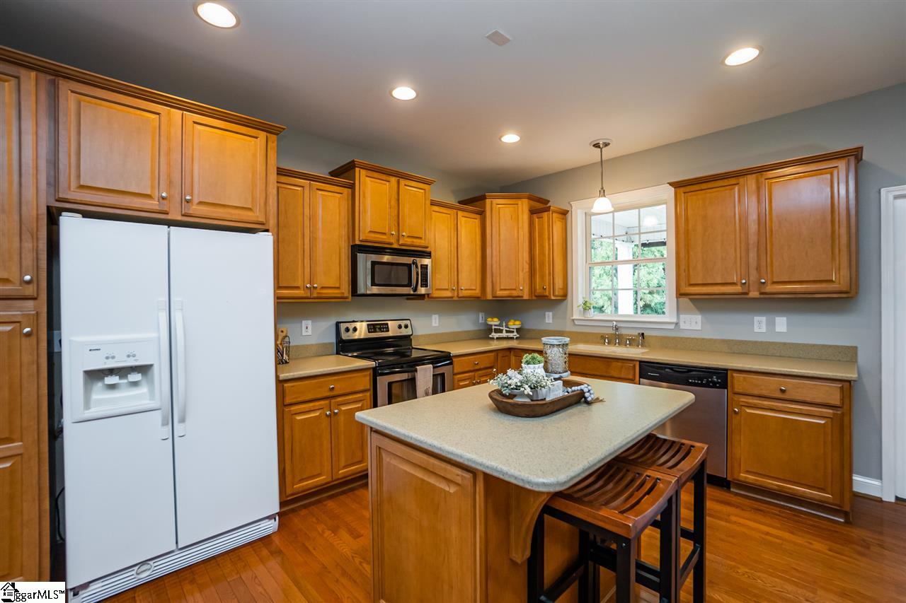 118 Birch River Road Greenville, SC 29611 - Photo 8 of 36 Gallery Image 8