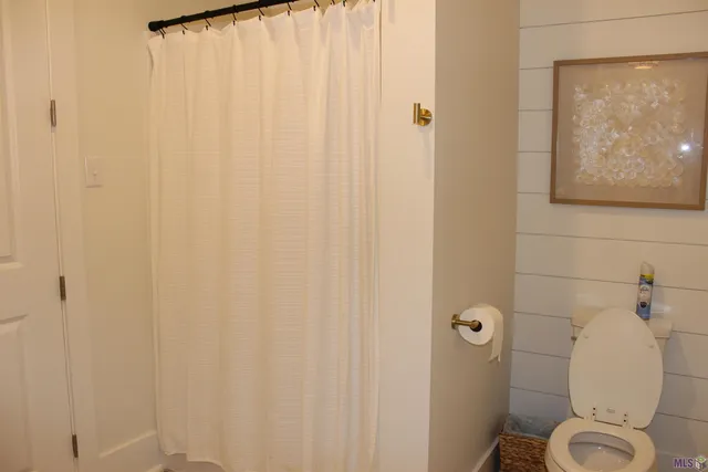 $915,000 | 3001 Rebecca Lane, Grand Isle, LA 70358