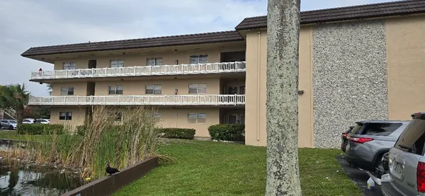 $2,250 | 5861 Northwest 16th Place, Unit 201, Sunrise, FL 33313