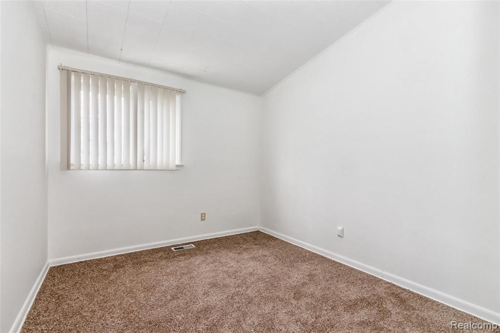 5109 South Gulley Road Dearborn Heights, MI 48125 - Photo 14 of 22
