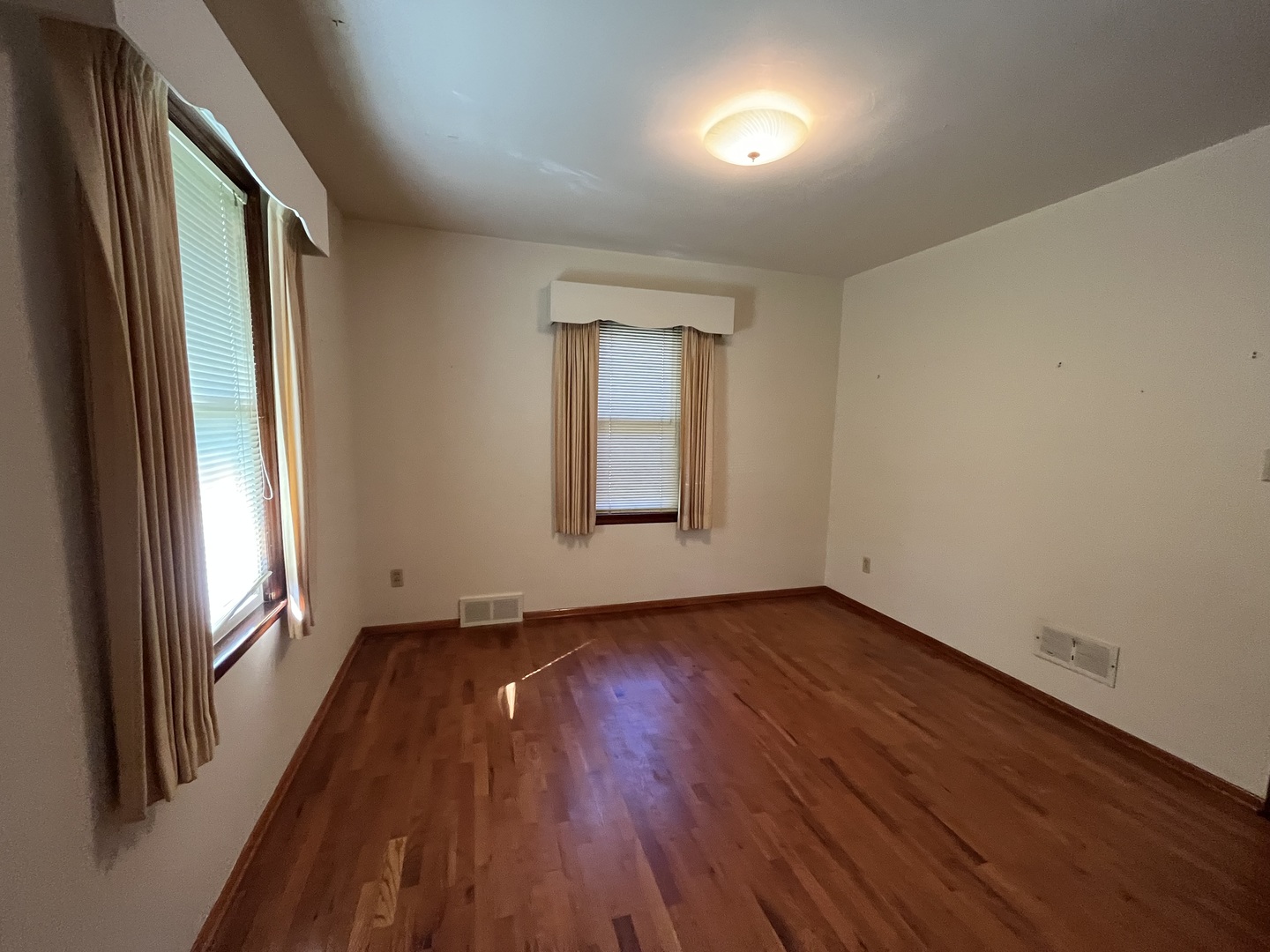 409 West Minnesota Street Spring Valley, IL 61362 - Photo 17 of 37