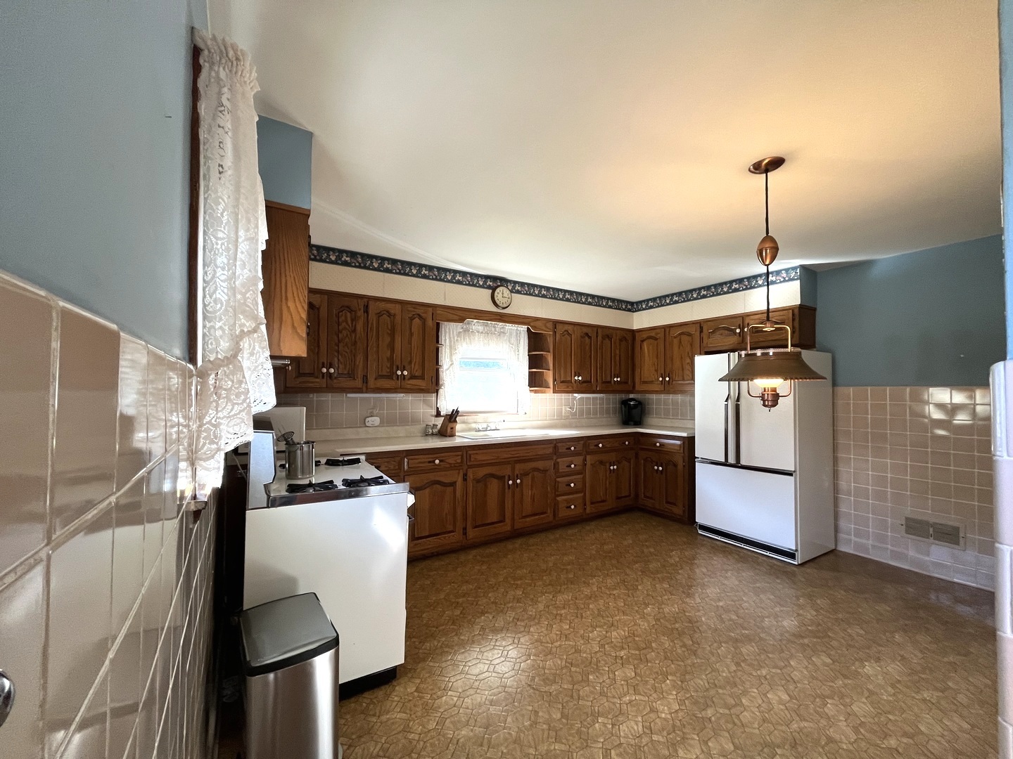 409 West Minnesota Street Spring Valley, IL 61362 - Photo 4 of 37