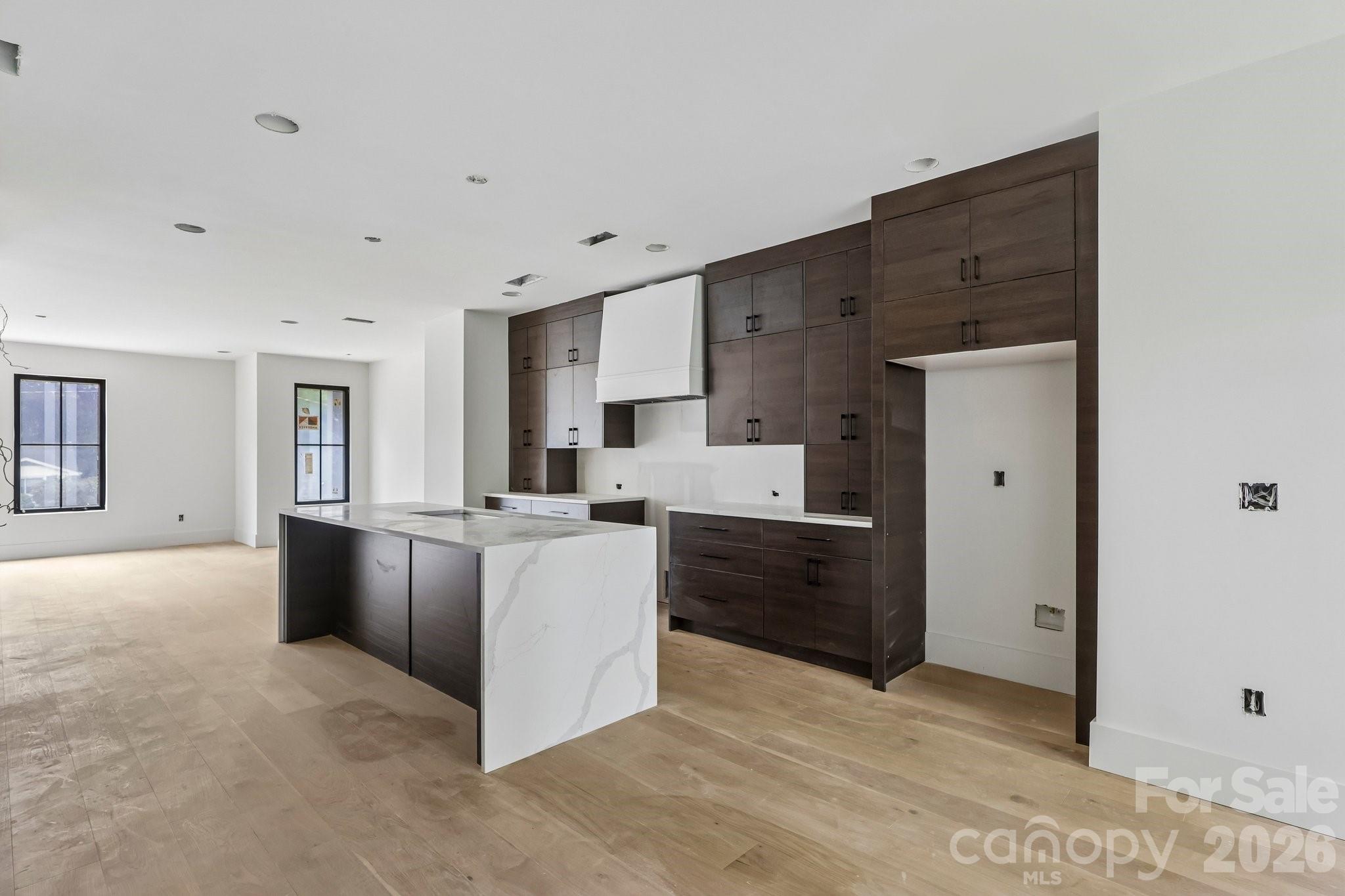 1539 Crystal Road Charlotte, NC 28205 - Photo 5 of 40 Gallery Image 5