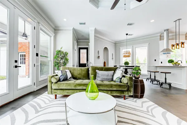 $645,000 | 5807 Mountain View Drive, Houston, TX 77345