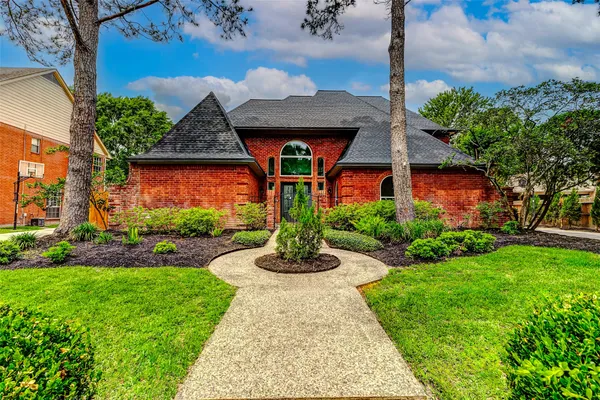 $645,000 | 5807 Mountain View Drive, Houston, TX 77345