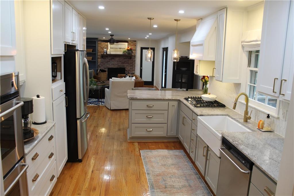 4989 Mountclaire Road Stone Mountain, GA 30087 - Photo 4 of 24