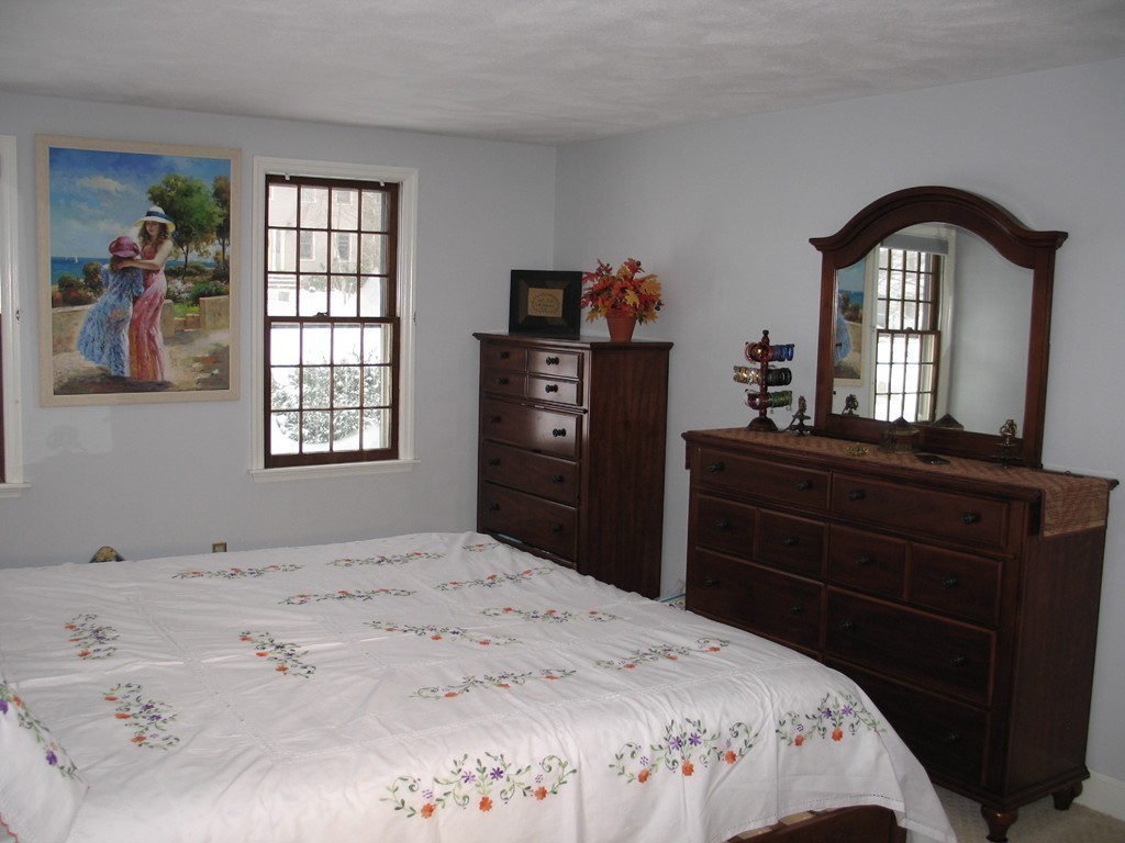 10 Red Coat Road Shrewsbury, MA 01545 - Photo 18 of 27 Gallery Image 18