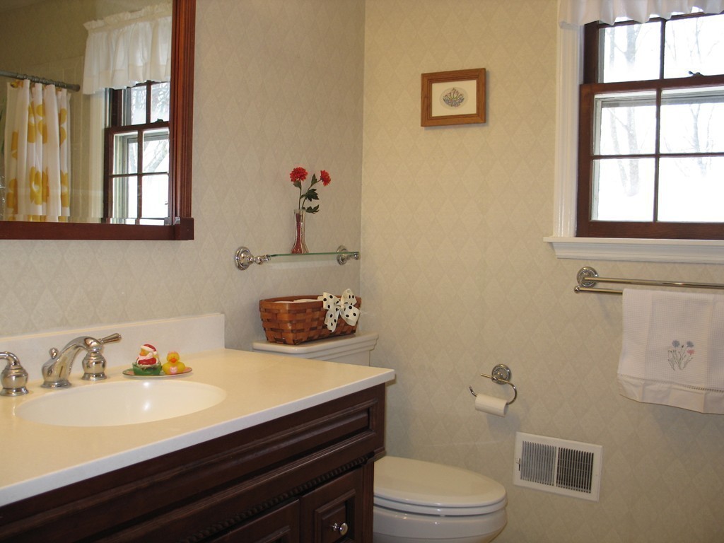 10 Red Coat Road Shrewsbury, MA 01545 - Photo 25 of 27 Gallery Image 25