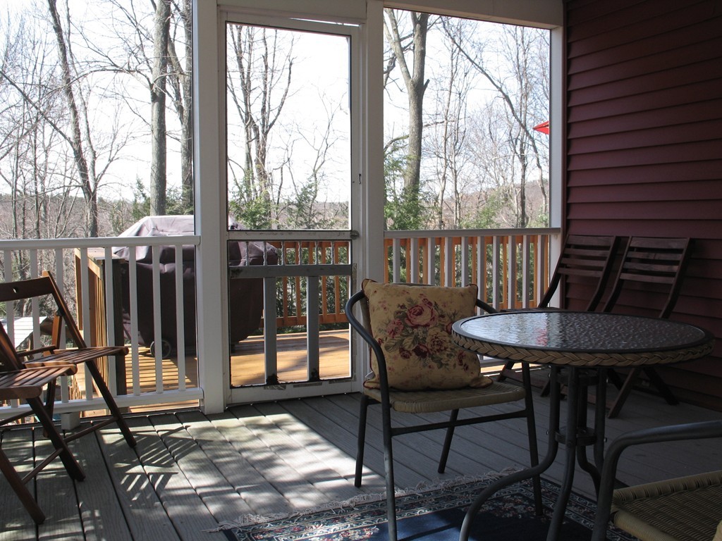 10 Red Coat Road Shrewsbury, MA 01545 - Photo 5 of 27 Gallery Image 5