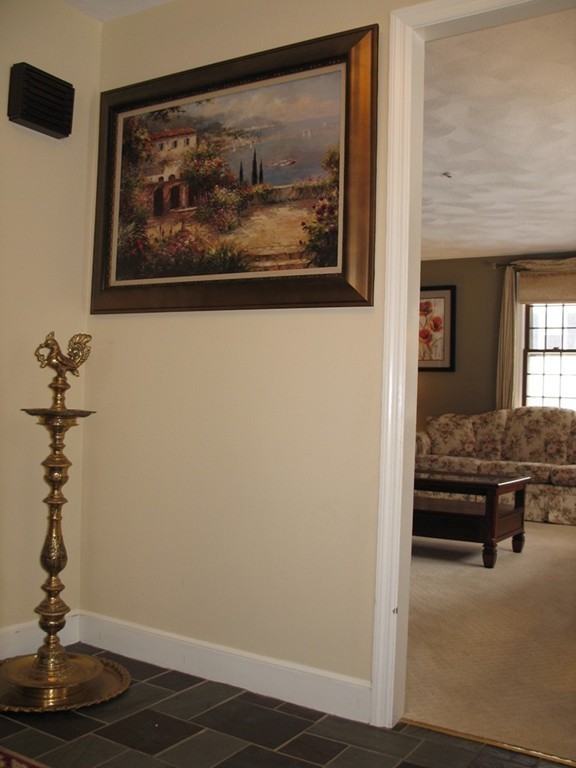 10 Red Coat Road Shrewsbury, MA 01545 - Photo 8 of 27 Gallery Image 8
