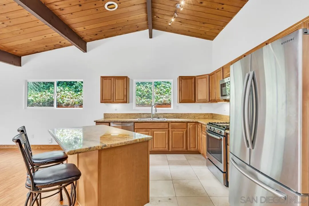 9237 Fanita Rancho Road Santee, CA 92071 - Photo 13 of 33 Gallery Image 13