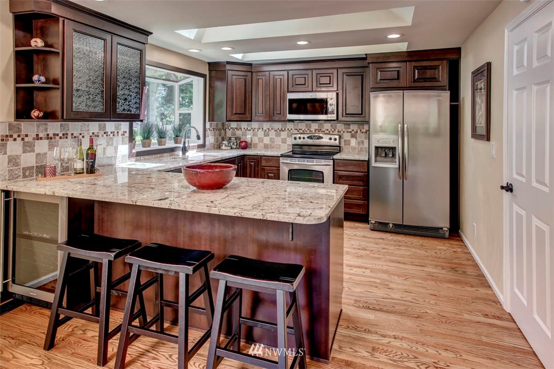 10616 Northeast 153rd Street Bothell, WA 98011 - Photo 4 of 25 Gallery Image 4