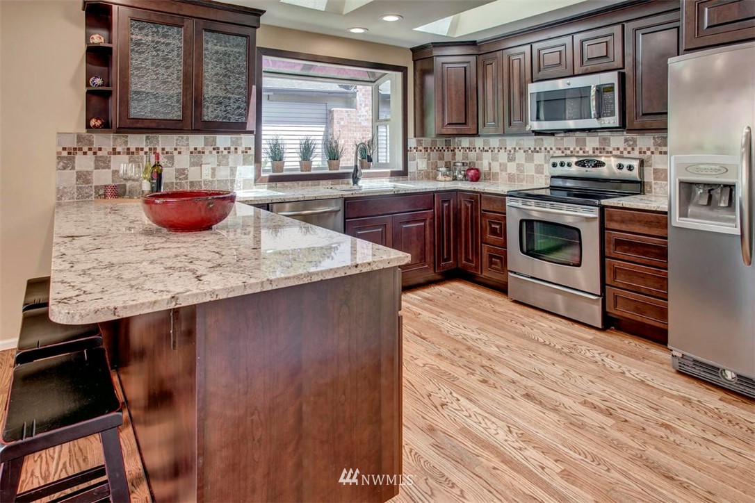 10616 Northeast 153rd Street Bothell, WA 98011 - Photo 5 of 25 Gallery Image 5