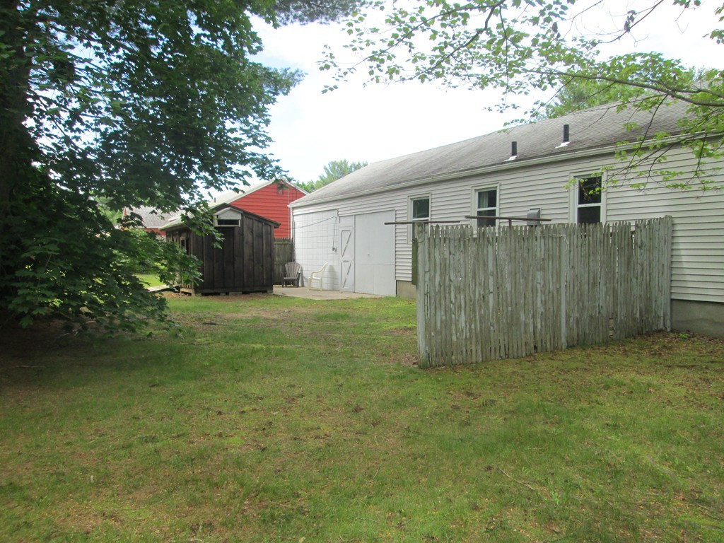 49 Sterling Road Northampton, MA 01062 - Photo 19 of 24