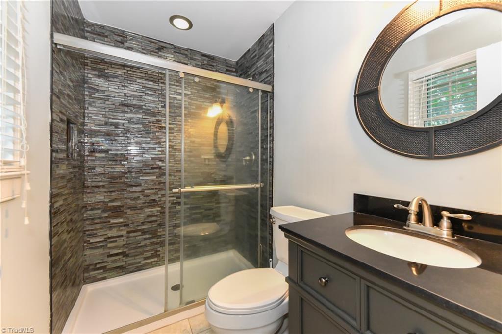 4801 Sweetbriar Road Greensboro, NC 27455 - Photo 22 of 32