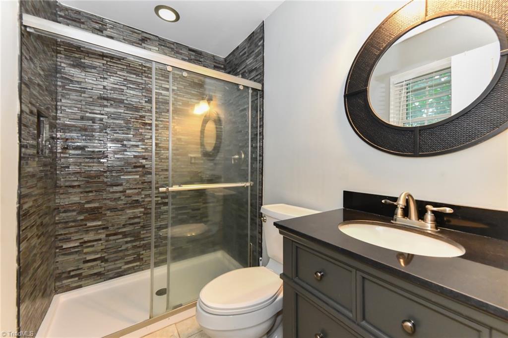 4801 Sweetbriar Road Greensboro, NC 27455 - Photo 23 of 32