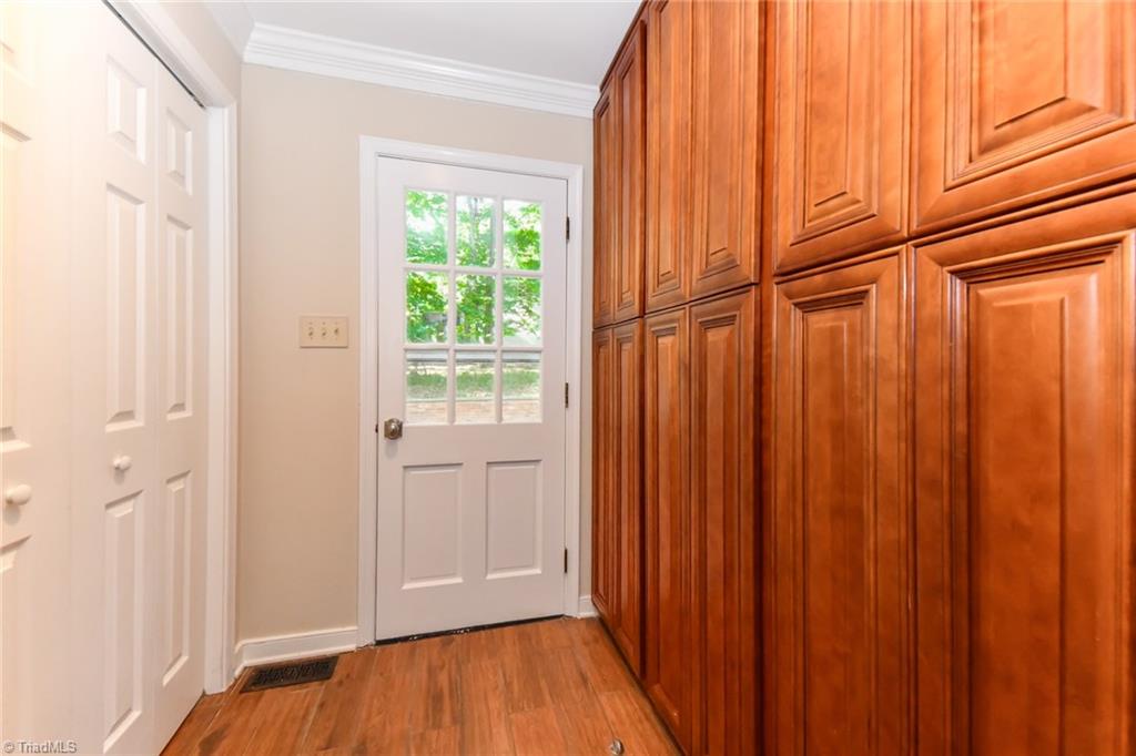 4801 Sweetbriar Road Greensboro, NC 27455 - Photo 24 of 32