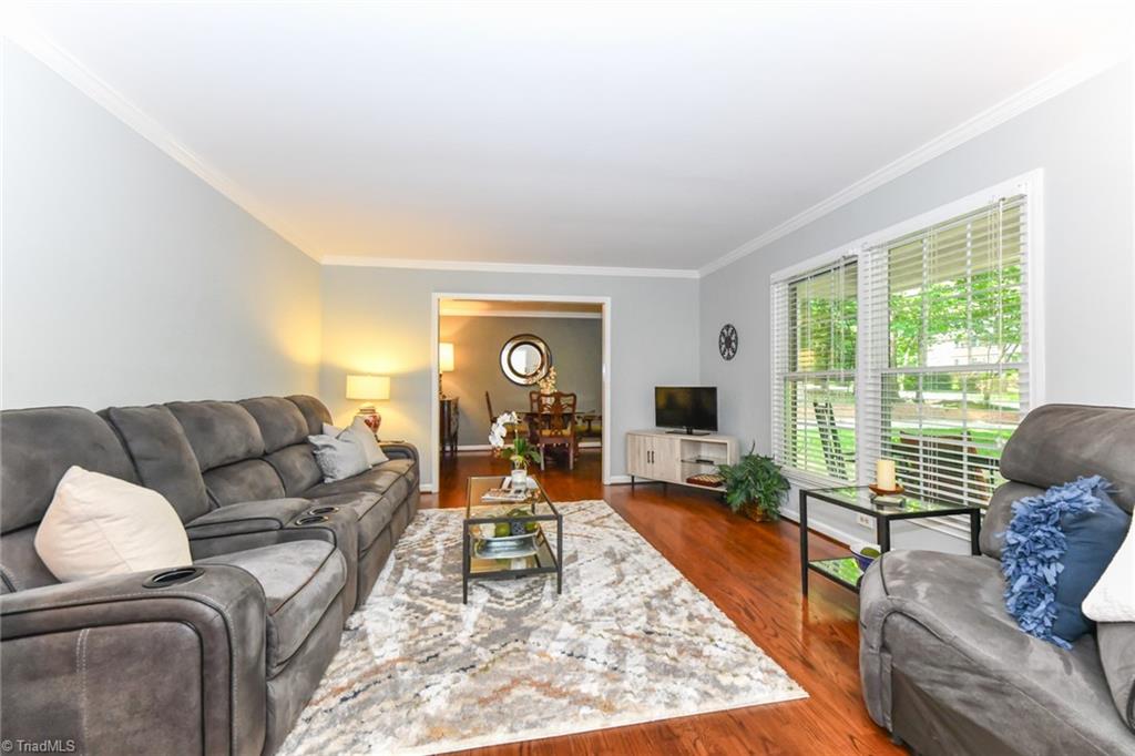 4801 Sweetbriar Road Greensboro, NC 27455 - Photo 6 of 32