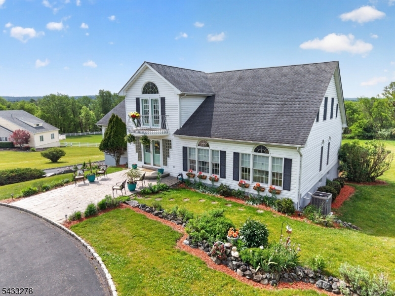 103 Oak Crest Road Neshanic Station, NJ 08853 - Photo 3 of 42