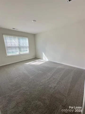 a view of empty room with window