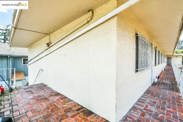 $1,399,000 | 3300 Brookdale Avenue, Oakland, CA 94602