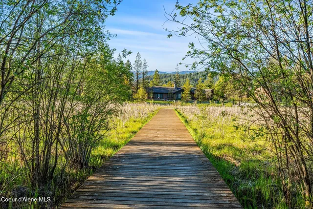 $639,900 | 503 Guthrie Place, Unit 104, Dover, ID 83825