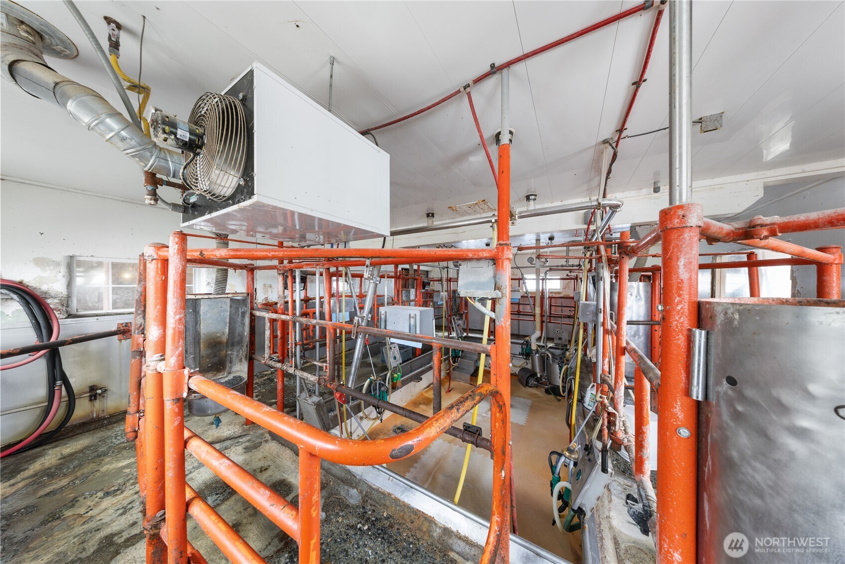 21563-21567 Cook Road Sedro-Woolley, WA 98284 - Photo 35 of 38 a view of an entryway