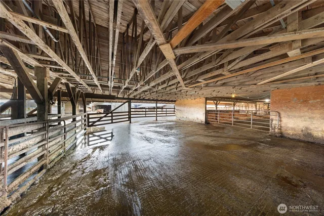 $1,600,000 | 21563-21567 Cook Road, Sedro-Woolley, WA 98284