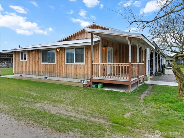 $1,600,000 | 21563-21567 Cook Road, Sedro-Woolley, WA 98284