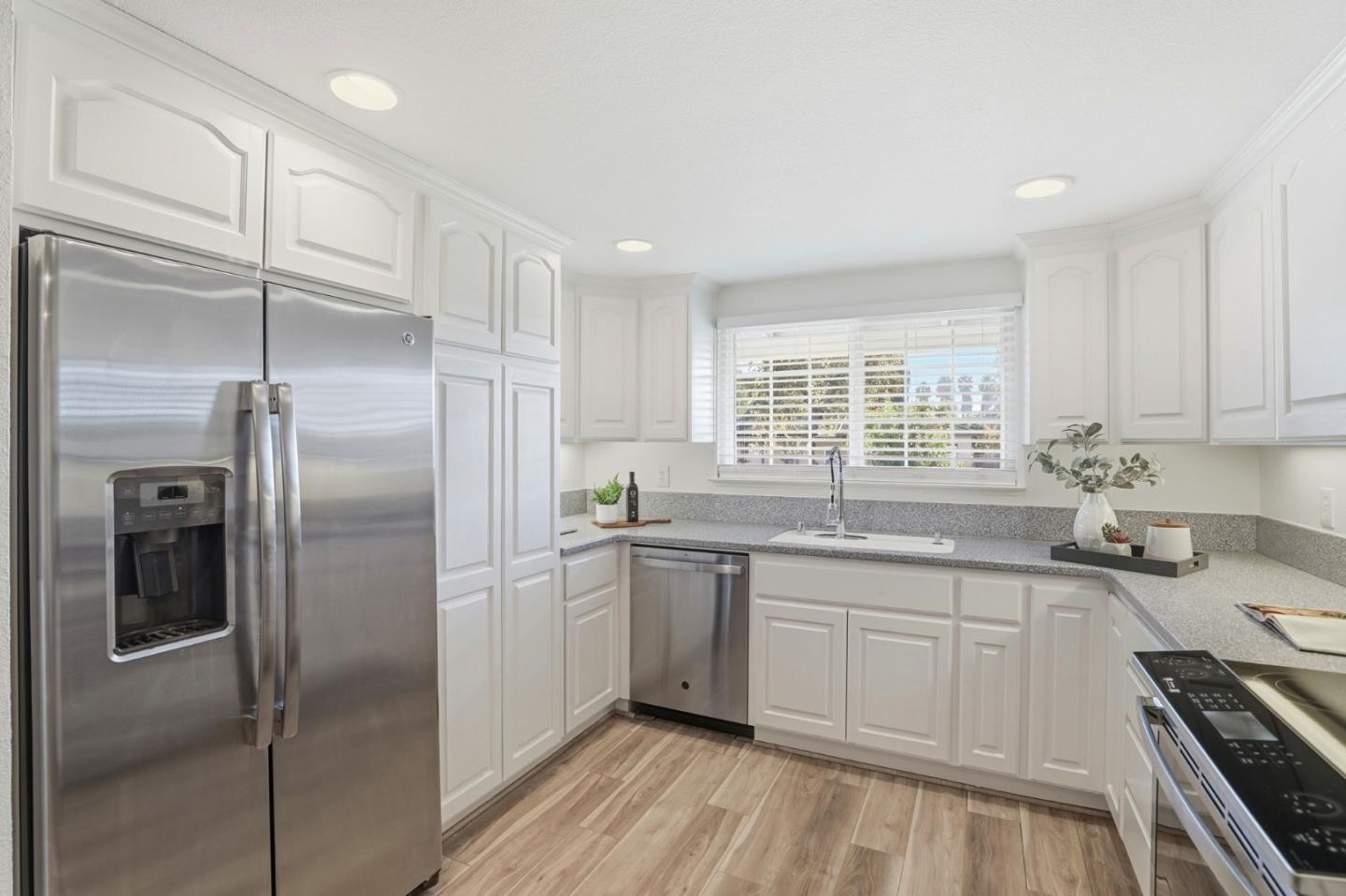 2333 Downing Avenue San Jose, CA 95128 - Photo 14 of 43