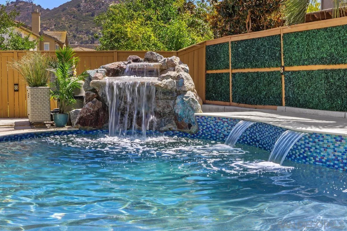3669 Lake Park Road Fallbrook, CA 92028 - Photo 2 of 44