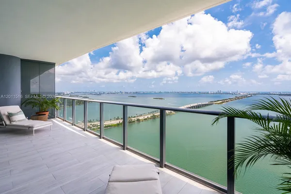 $8,900 | 3131 Northeast 7th Avenue, Unit 3804, Miami, FL 33137