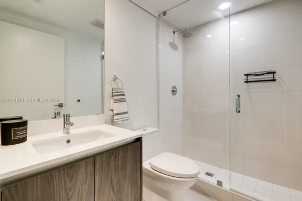 $8,900 | 3131 Northeast 7th Avenue, Unit 3804, Miami, FL 33137