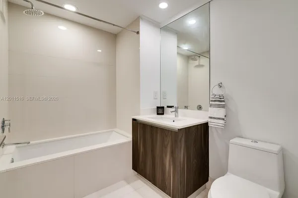 $8,900 | 3131 Northeast 7th Avenue, Unit 3804, Miami, FL 33137