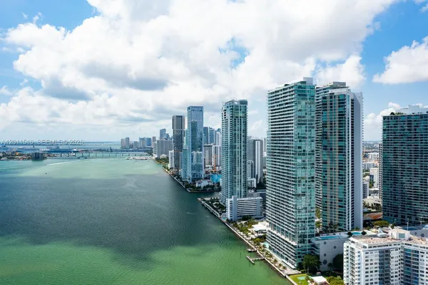 $8,900 | 3131 Northeast 7th Avenue, Unit 3804, Miami, FL 33137
