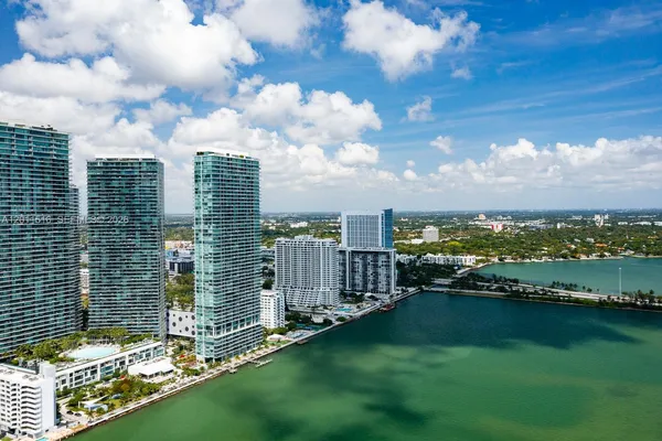$8,900 | 3131 Northeast 7th Avenue, Unit 3804, Miami, FL 33137