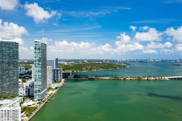 $8,900 | 3131 Northeast 7th Avenue, Unit 3804, Miami, FL 33137