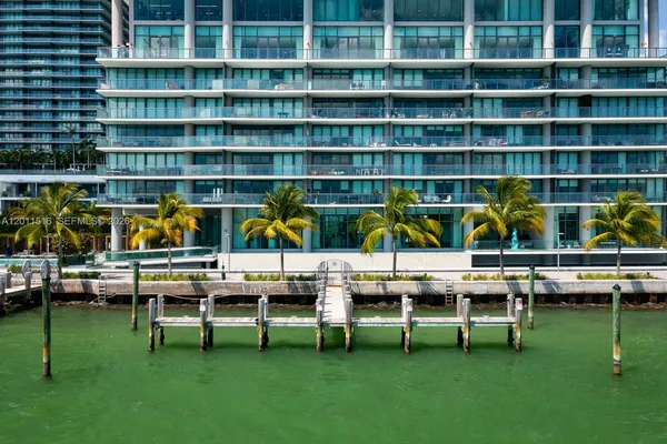 $8,900 | 3131 Northeast 7th Avenue, Unit 3804, Miami, FL 33137
