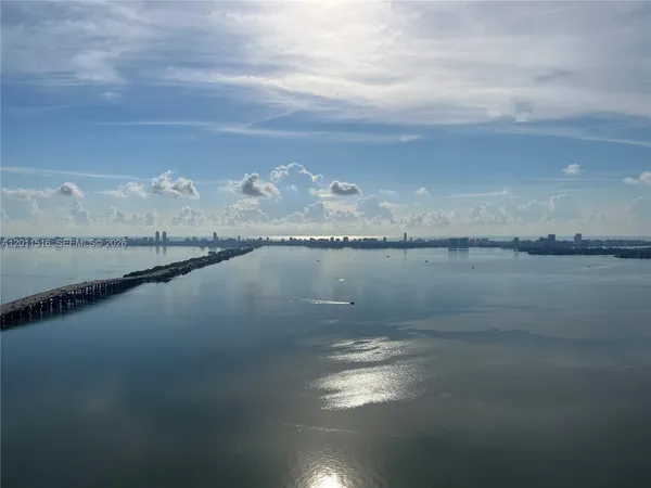 $8,900 | 3131 Northeast 7th Avenue, Unit 3804, Miami, FL 33137