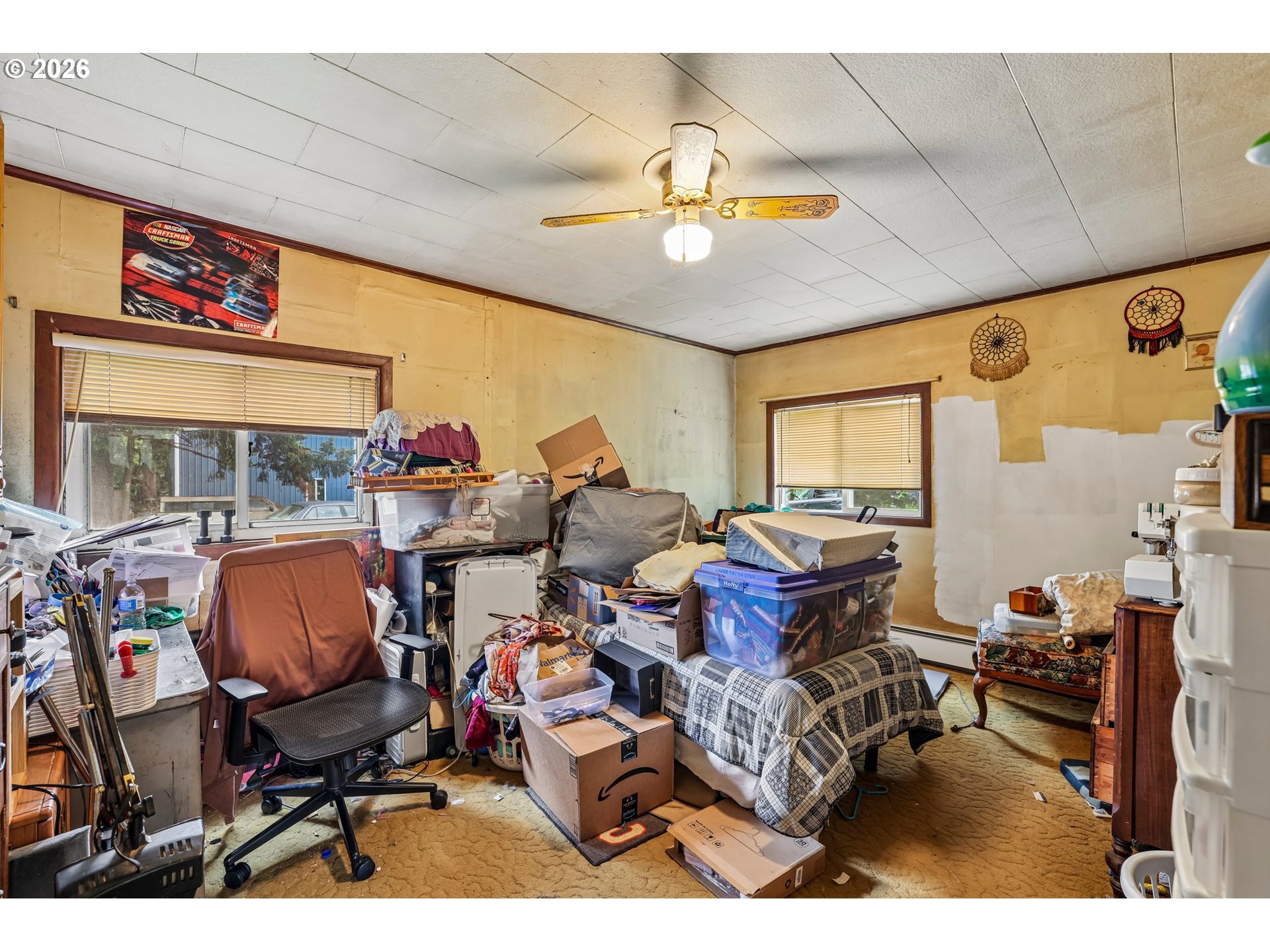 226 Mize Road Southeast Salem, OR 97302 - Photo 20 of 27 a living room with lots of furniture and a chandelier
