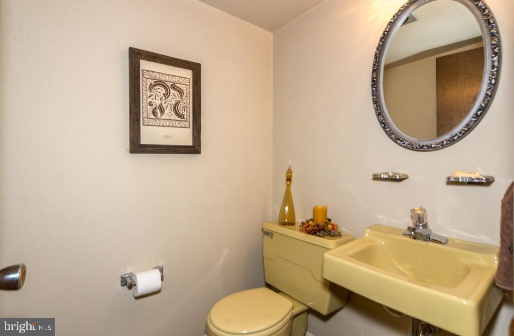 2161 Coventry Road Lancaster, PA 17601 - Photo 11 of 24 Gallery Image 11