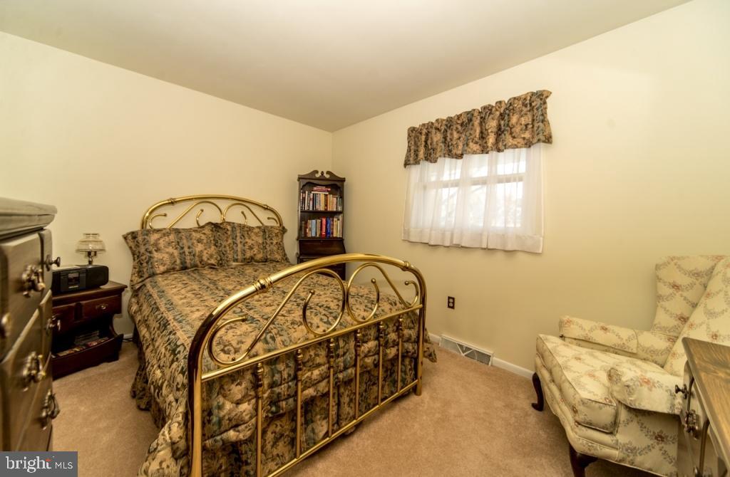 2161 Coventry Road Lancaster, PA 17601 - Photo 18 of 24 Gallery Image 18