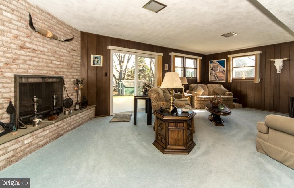 2161 Coventry Road Lancaster, PA 17601 - Photo 9 of 24 Gallery Image 9