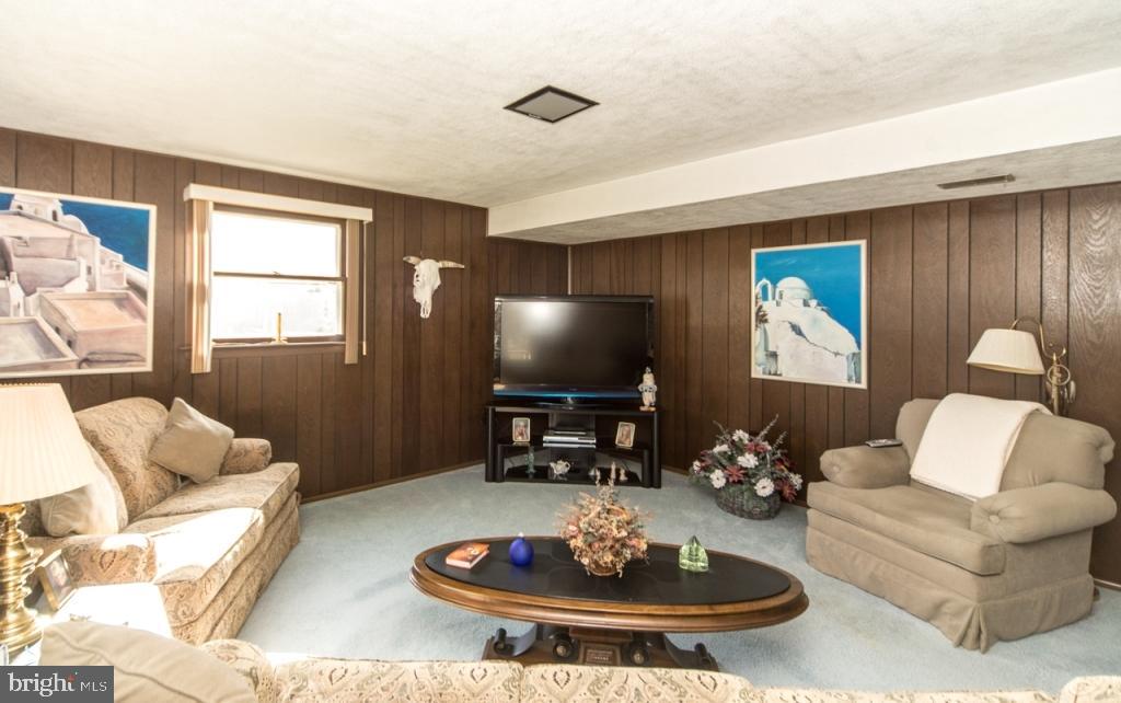 2161 Coventry Road Lancaster, PA 17601 - Photo 10 of 24 Gallery Image 10