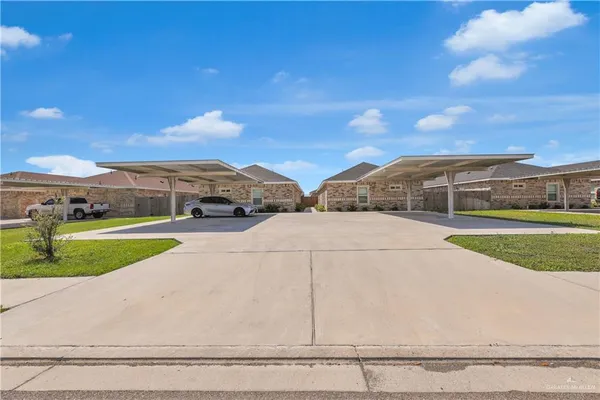 $1,250 | 909 West La Pointe Avenue, Unit 2, Alton, TX 78573