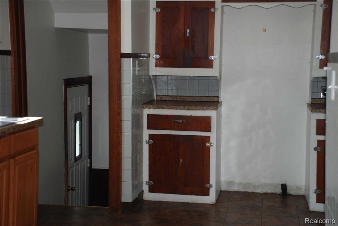 5917 East Dunbar Road Monroe, MI 48161 - Photo 12 of 36 12.jpg