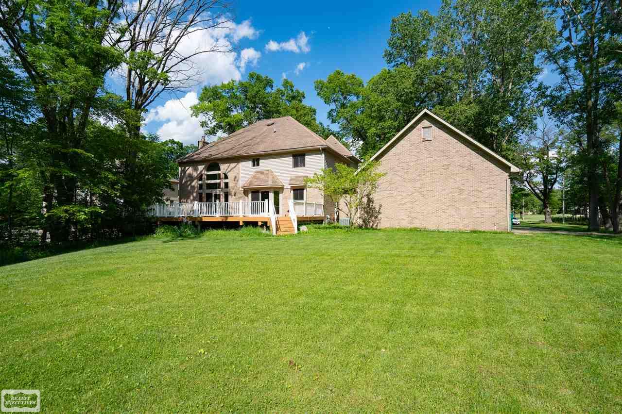 53885 Foss Road Macomb, MI 48042 - Photo 36 of 44