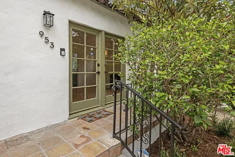$1,940,000 | 951 North Martel Avenue, Los Angeles, CA 90046